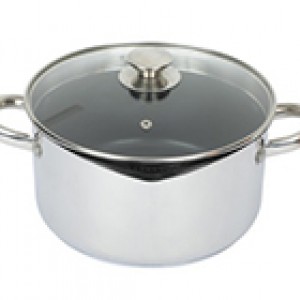 What are the precautions for using stainless steel soup pots?